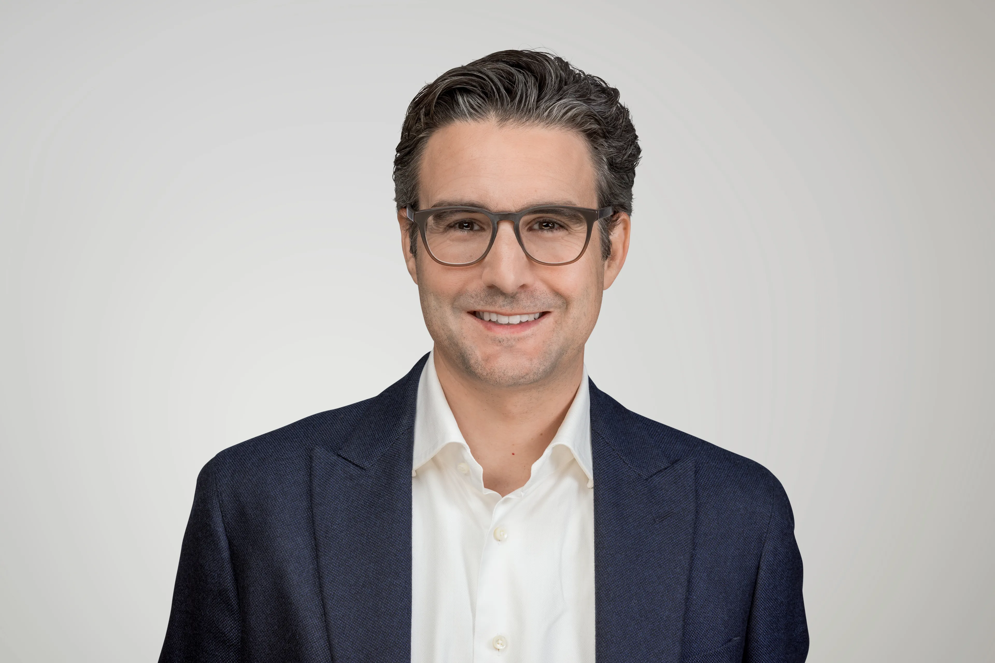 Dr. Oliver Vins (2)